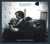 "The Unthanks: Diversions Vol. 3" oben, "Songs from the Shipyards" unten. Schwarz-weißes Foto von Menschen in fröhlicher Runde.