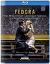 Umberto Giordano, FEDORA, Deutsche Oper Berlin. Personen in inniger Umarmung auf rustikaler Bühne, EuroArts-Logo., Blu-ray Disc