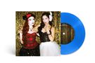 Text: "Side A: Expectations (feat. Chappell Roan)." Zwei Frauen vor goldenem Hintergrund, eine mit rotem Tartan-Outfit. Blaue Schallplatte., Single 7"