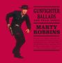 "GUNFIGHTER BALLADS AND TRAIL SONGS", darunter "MARTY ROBBINS". Ein Cowboy posiert, in schwarzer Kleidung mit Pistole., LP