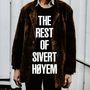 Text: THE REST OF SIVERT HØYEM. Im Hintergrund trägt eine Person einen braunen Mantel., 2 LPs