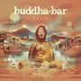 buddha-bar XXVIII BY RAVIN: Eine Statue des Buddhas sitzt vor einer malerischen Flusslandschaft mit Stadt und Bergen., 2 CDs