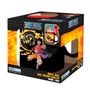 "ONE PIECE" und "MAGIC MUG" sind sichtbar. Ein Charakter mit Feuerfaust ist abgebildet. Verpackung mit Aufdruck.
