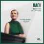 „Bach Écouter la Lumière“, „Claire-Marie Le Guay Piano“. Eine Frau in einem grünen Outfit schaut nach oben., CD