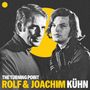"The Turning Point Rolf & Joachim Kühn" in Weiß und Gelb. Zwei Männer in einem klassischen Schwarz-Weiß-Stil vor gelbem Kreis.