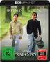 4K Ultra HD; Dustin Hoffman und Tom Cruise; FSK 12; Rain Man. Zwei Männer spazieren auf einem Weg, grüne Umgebung., Ultra HD Blu-ray