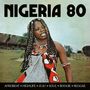 "NIGERIA 80" und Musikgenres unten. Eine Frau in traditioneller Kleidung mit geflochtenen Haaren im Freien.