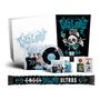 Texte: "[Gute Laune] ENGST ULTRAS". Zu sehen sind Platte, CD, Poster, Sticker, ein USB-Stick und ein Schal., 1 LP und 1 CD