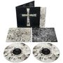 „Iommi“, „Praises be“ und „Cleansed“ auf zwei Vinyls in Schwarz-Weiß-Marmor, Schallplattencover mit schwarzem Kreuz., 2 LPs