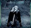 Text: "cathrin pfeifer", "upside down". Frau spielt Akkordeon. Dunkle Kleidung, Hintergrund rustikal, Haar im Wind., CD