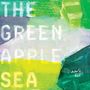 "The Green Apple Sea" in weißer Schrift auf grünem Hintergrund mit abstrakten Farbfeldern in Grün- und Gelbtönen.