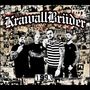 "KrawallBrüder" in markanter Schrift, "1993" darunter; vier tätowierte Männer vor Collage mit Fotos und Zeitungsausschnitten.