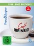 "1996-2000 EDITION 2, Franz X. Bogner, Café Meineid. FSK ab 12 freigegeben." Tasse mit Kaffee und Logoelemente., 10 DVDs