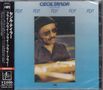 CD-Hülle: „Cecil Taylor Solo Pianist. Fly!“. Foto: Mann mit Sonnenbrille und Baskenmütze am Klavier. Jap. Schriftzeichen links.