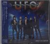 Bandname "UFO" oben, Albumtitel "Walk on Water" unten, fünf Männer auf planetarischem Hintergrund, Cleopatra-Logo links.