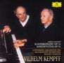 Zwei Männer sitzen an einem Klavier. Text: "Robert Schumann Klavierkonzert Op.54... Wilhelm Kempff."