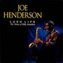 "JOE HENDERSON LUSH LIFE The Music of Billy Strayhorn". Ein Mann spielt Saxophon vor blauem Hintergrund., CD