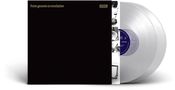 "From genesis to revelation" in goldener Schrift auf schwarzem Hintergrund. Eine klare Vinyl-Schallplatte ist sichtbar.