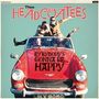 "Thee Headcoatees" oben, "EV'RYBODY'S GONNA BE HAPPY" mittig. Vier Personen posieren fröhlich in einem roten Cabrio., LP
