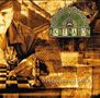 Text: "AKHENATON", "Météque et Mat". Ein Mann spielt Schach auf einer Treppe, warmes Farbschema mit nostalgischem Gefühl., 3 CDs