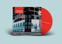 „mogwai young team“ auf rotem CD-Cover, asiatische Schriftzeichen auf Gebäude.