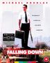 "Falling Down" in weißem Text vor einem Mann mit Krawatte und Aktentasche, der entschlossen in die Ferne schaut., Ultra HD Blu-ray