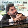 „Castelnuovo-Tedesco Piano Works“ und „Adriano Murgia“ sind zu sehen. Ein Mann lehnt an einem Klavier und schaut nachdenklich.