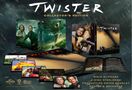 "Twister Collector's Edition" in großen Buchstaben. Verpackungen und Bilder vom Film mit Tornados und Sturmjäger-Thema.