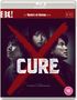 „CURE“ steht in großen Buchstaben über rotem X, drei ernste Gesichter im Hintergrund, oben „Masters of Cinema Series“., Blu-ray Disc