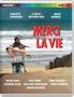 „MERCI LA VIE“, Film von Bertrand Blier, Charlotte Gainsbourg. Meer und Strand, Frau in Einkaufswagen., Ultra HD Blu-ray