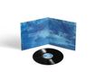 Texte: Songtitel und Credits in Weiß auf blauem Hintergrund. Eine Schallplatte mit blauem Label liegt davor., LP