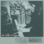 "The Innocence Mission", "Midwinter", "Swimmers". Person spielt Klavier, im Hintergrund Bücherregale und ein Mikrofon., CD