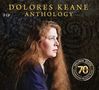 "Dolores Keane Anthology", "3 CD". Profilbild einer Frau mit langen, rotbraunen Haaren, seitlich in Dunkelheit., 3 CDs