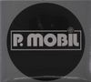 Text: "P. MOBIL". In einem schwarzen Kreis, weißer Text mit Logo., 2 CDs
