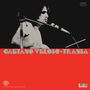 "CAETANO VELOSO · TRANSA" in großer Schrift. Schwarz-weiß Bild, Mann singt mit Gitarre und Mikrofon auf rotem Hintergrund., LP