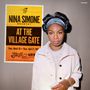 Plakat: "Nina Simone Quartet, At The Village Gate, March 30 - April 27, 1961", daneben Frau in elegantem Mantel., LP