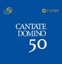 Text: "CANTATE DOMINO 50". Links oben ist ein stilisiertes Logo. Rechteckig, blau mit weißer Schrift., 4 LPs