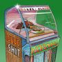 Texte: "OLDE SHIT", "HØK-OLA", "JOEKSBOKS", "NORMAAL". 

Illustration eines altmodischen Musikautomaten auf grünem Hintergrund., CD
