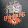 Logo mit Texten: "SINDS 2011", "NOOIT MEER NOAR HUUS", "15 JOAR", "BÖKKERS". In der Mitte ein Wegweiser und ein Widderkopf., 2 LPs