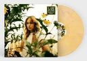 "I Am June" steht oben. Eine Frau mit langen Haaren ist von Pflanzen umgeben. Eine gelbe Vinyl-Schallplatte ist sichtbar., LP