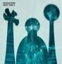 Text: "DJ Maestro Deep Trip 2". Drei abstrakte Formen, eine mit einem runden Kopf, auf blauem Hintergrund., CD