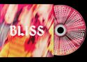 BLISS in weißen Buchstaben auf verschwommenem, farbenfrohen Hintergrund. CD daneben mit kreisförmig angeordnetem Text "temples"., CD
