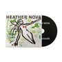 Text: "HEATHER NOVA", "THE ORCHARD". Illustration: Figur mit ausgestreckten Armen, umgeben von grünen Blättern. CD-Hülle.