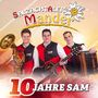 "10 Jahre SAM" und "Salzachtaler Mander" steht oben. Drei Männer in Trachten mit Tuba, Gitarre und Akkordeon., CD