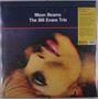 "Moon Beams" und "The Bill Evans Trio" stehen oben. Gesicht einer Frau, das seitlich liegt und nach oben blickt.