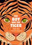 "The Boy and the Tiger", Bali Rai, Debasmita Dasgupta. Illustration eines Tigerkopfes mit grünen Augen und Streifen.