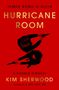 "JAMES BOND IS ALIVE. HURRICANE ROOM. A DOUBLE O NOVEL. KIM SHERWOOD." Zwei Personen halten Pistolen auf rotem Hintergrund.
