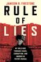 "RULE OF LIES" von Jamison R. Firestone. Untertitel über Chaos und Korruption in Putins Russland. Halbtönige Männerfigur., Buch