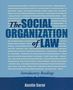 "The Social Organization of Law" steht groß im Zentrum. Darunter: "Introductory Readings". Unten steht "Austin Sarat".