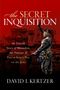 „The Secret Inquisition: The Untold Story of Mussolini, the Vatican, & Fascist Italy’s War on the Jews“ von David I. Kertzer. Ein Soldat salutiert vor rotem Hintergrund., Buch